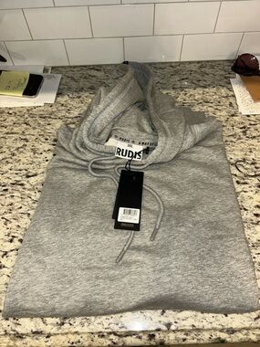 RUDIS Men's Crewneck Sweatshirt in Heather Gray